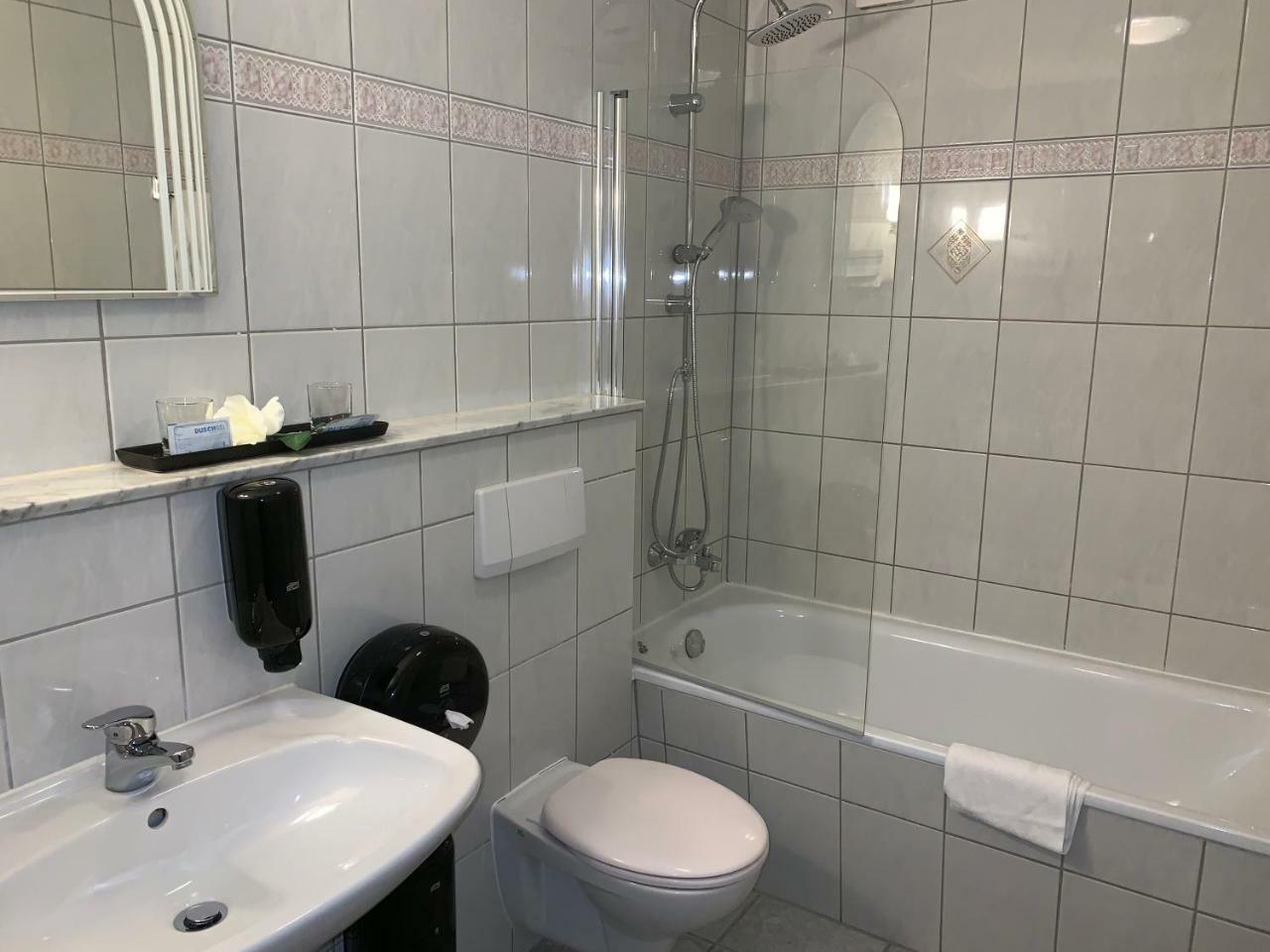 Hotel Haus Hubertus Elsdorf Eksteriør bilde